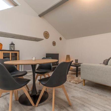 Atypique - 2 Chambres Avec Salles De Bains, Cuisine Equipee, Parking Gratuit كاسلسارازين المظهر الخارجي الصورة