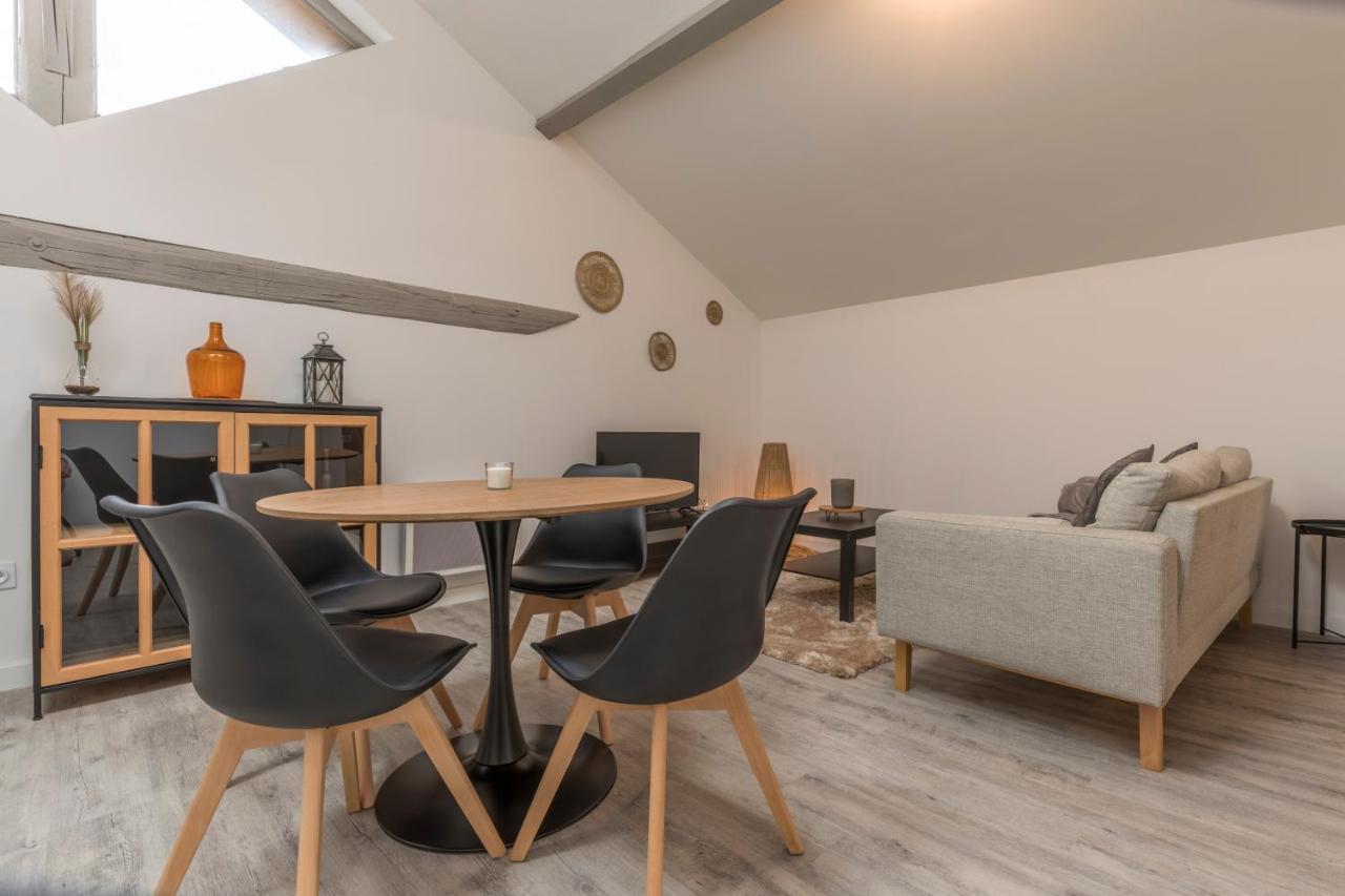 Atypique - 2 Chambres Avec Salles De Bains, Cuisine Equipee, Parking Gratuit كاسلسارازين المظهر الخارجي الصورة